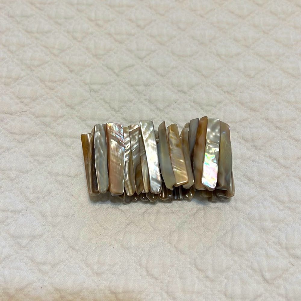 Cream Colored Slivered Shell Cuff Bracelet with Elastic Band